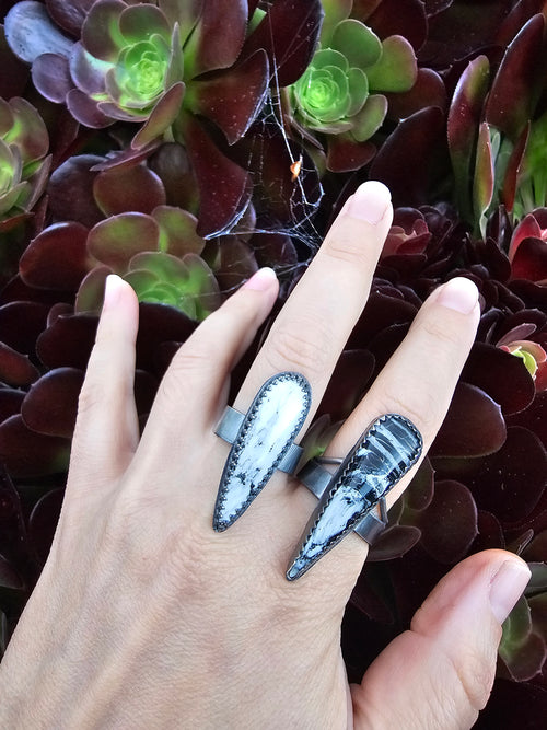 Fangs Out White Buffalo Ring